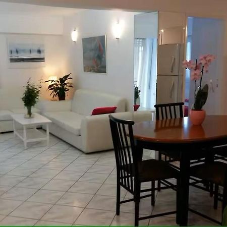 Flor De Mayo,Apt In Alimos Near The Sea Athens Ngoại thất bức ảnh