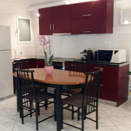 Flor De Mayo,Apt In Alimos Near The Sea Athens Ngoại thất bức ảnh